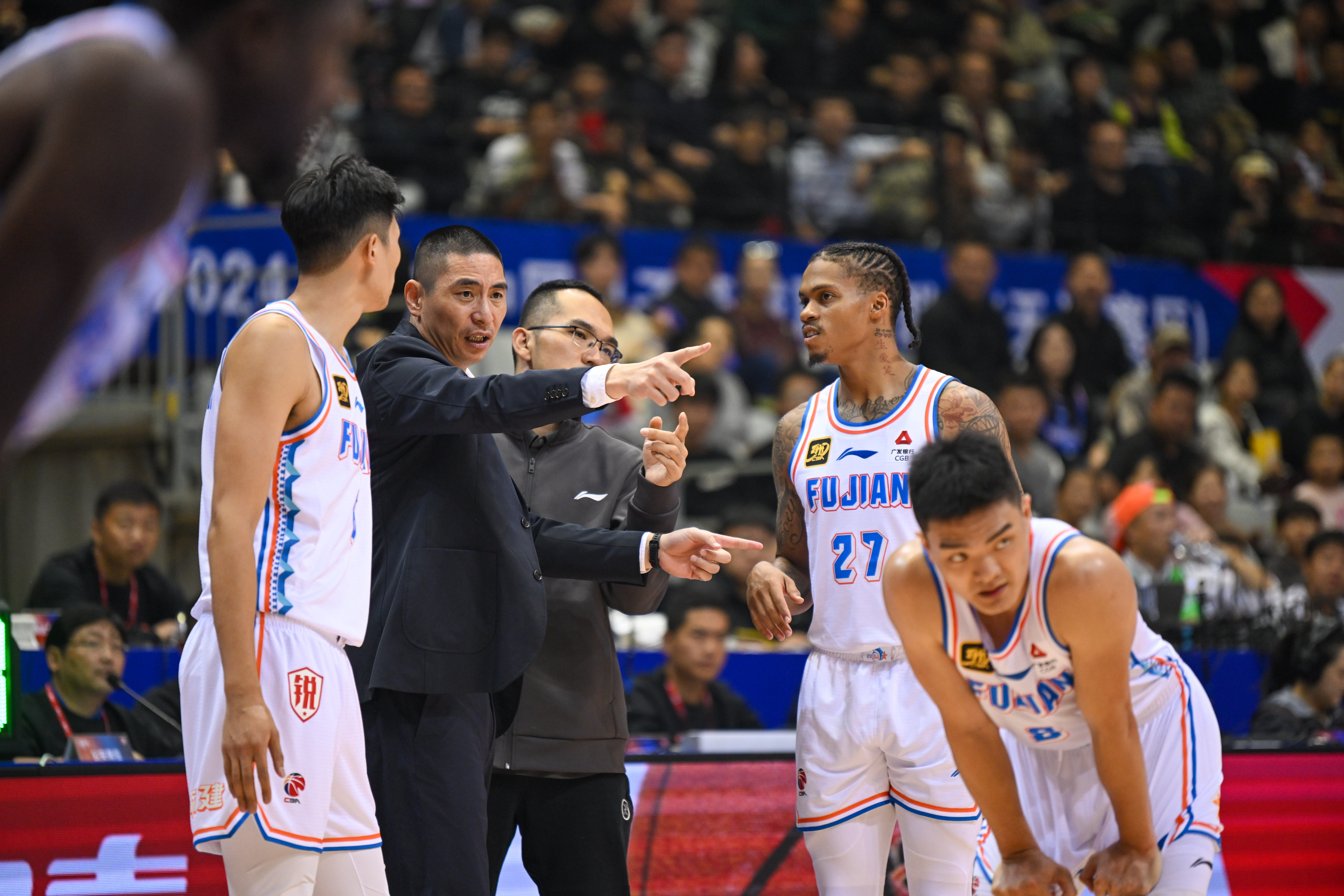 关于福建男篮迎NBA常规赛关键赛，集结日官宣签约，引发热议，赛程密集仍需轮换的信息