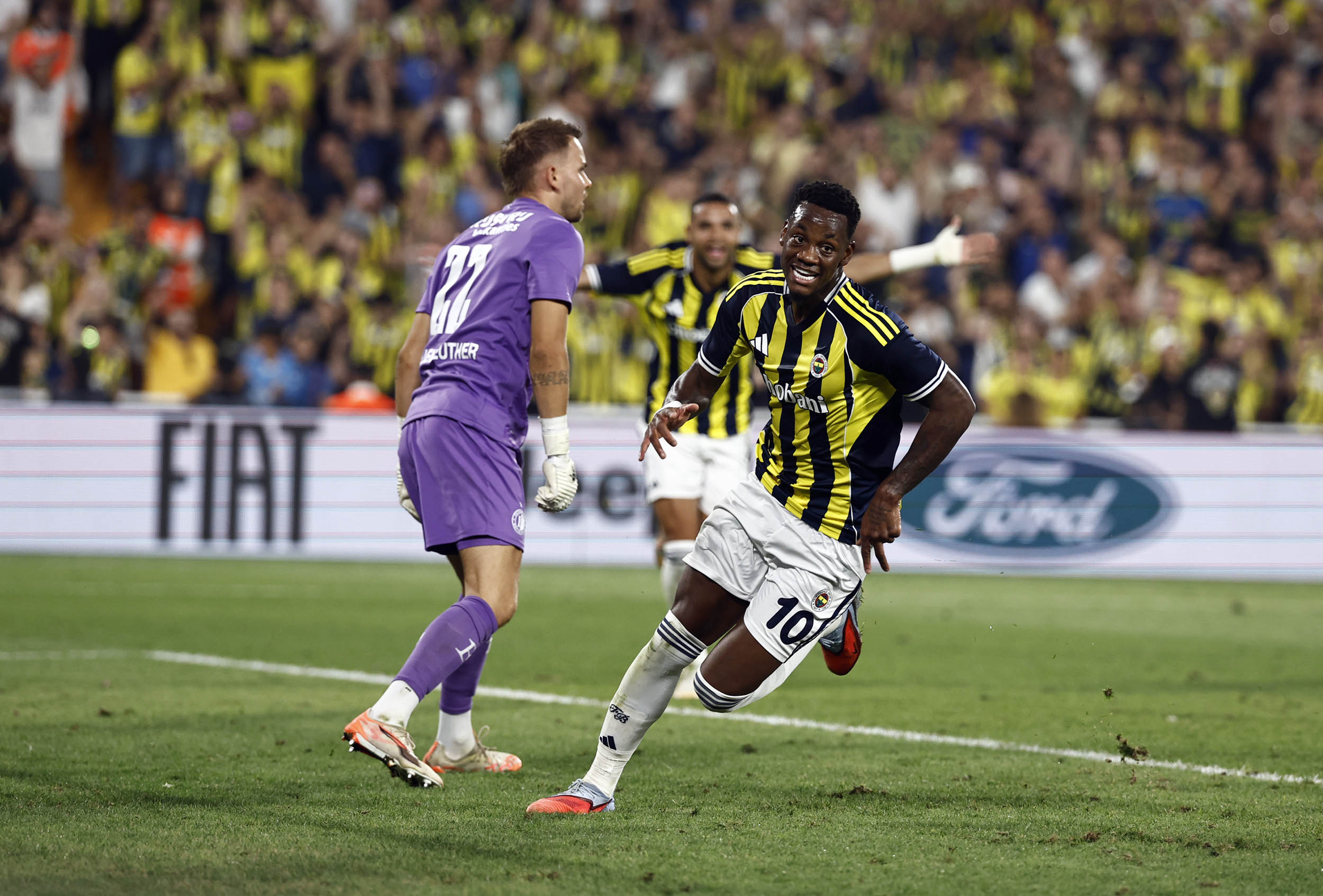 CBA季后赛国际比赛日走向成谜；本菲卡伤情更新；管理层满意；阵容厚度经受考验 