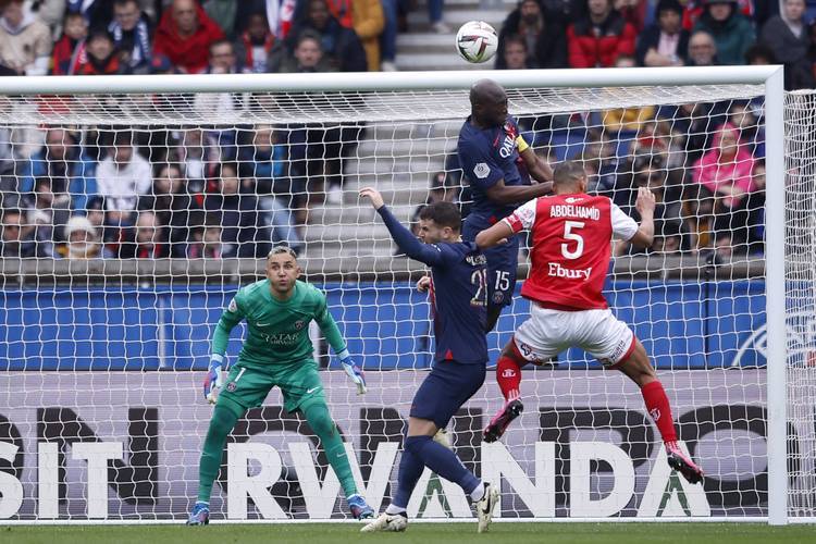 马赛发布备战花絮，今夜主帅复盘，欧冠任务艰巨，数据趋势出现新变化(马克思螺旋式上升的全句)-竟博平台