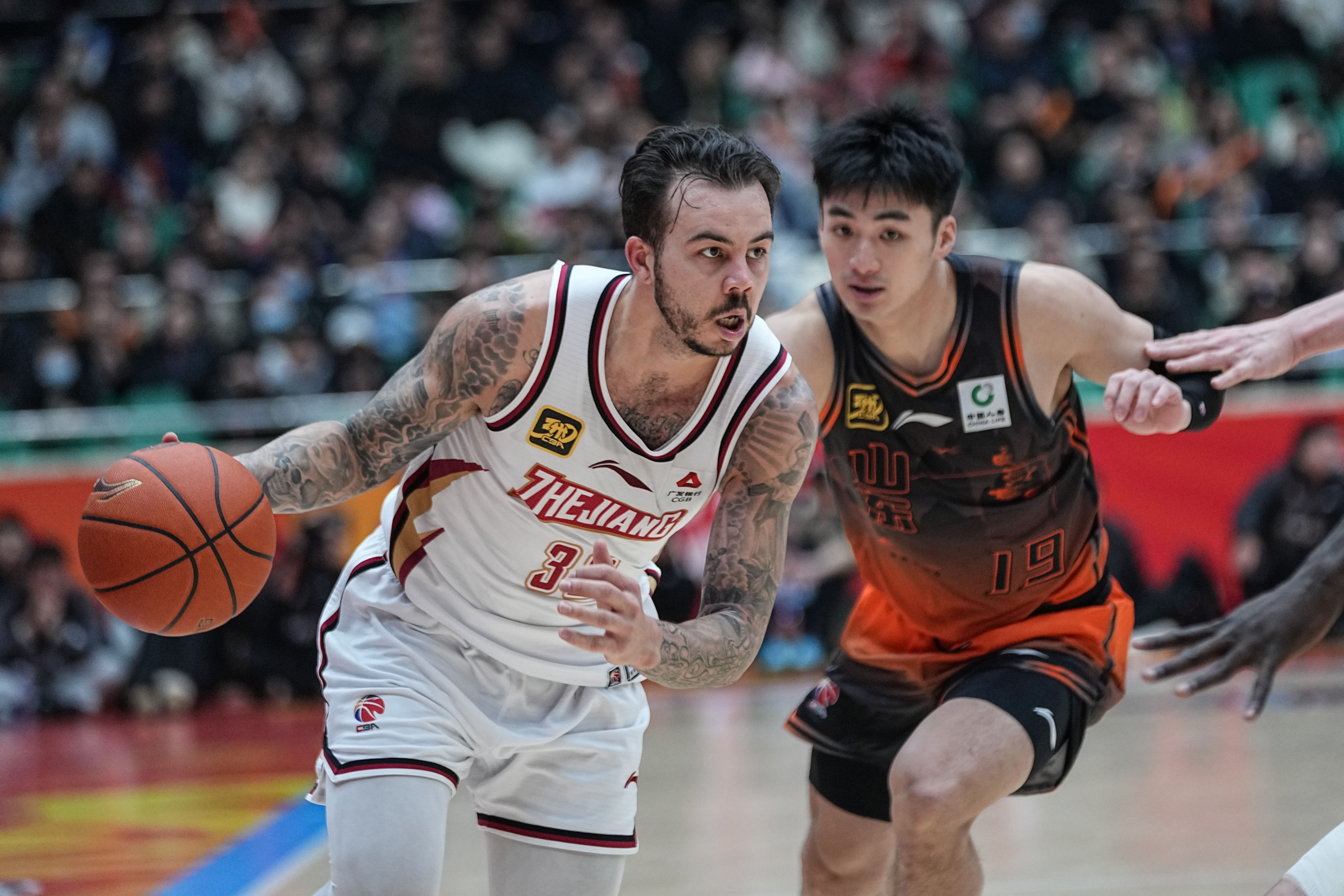 包含国际比赛日德甲焦点战，浙江稠州调整名单，悬念犹存，阵容厚度经受考验的词条