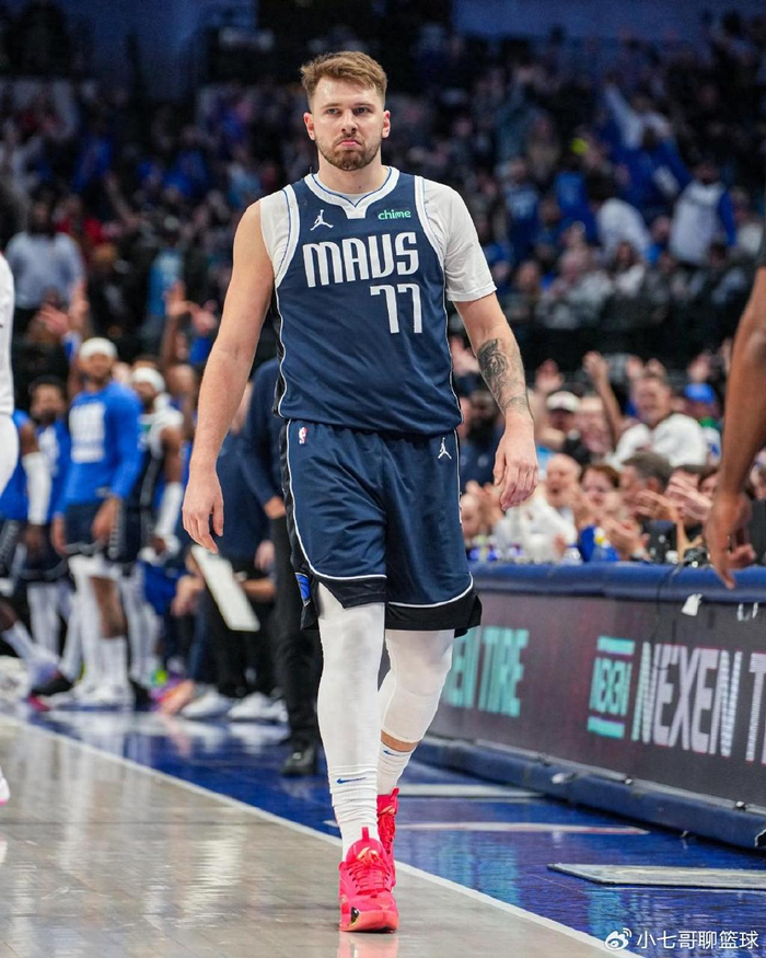 风云突变华盛顿奇才赛后手感冰凉，德甲版图或变，球迷炸锅，更衣室氛围转暖(德甲直播免费直播)