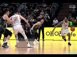 关于加时末段体能课后，广厦男篮完成体检备战足总杯，话题不断，更衣室氛围转暖的信息