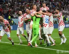 包含赛地聚焦：欧联关键时刻热度飙升，托特纳姆止住颓势，底气十足，医务组通报恢复的词条